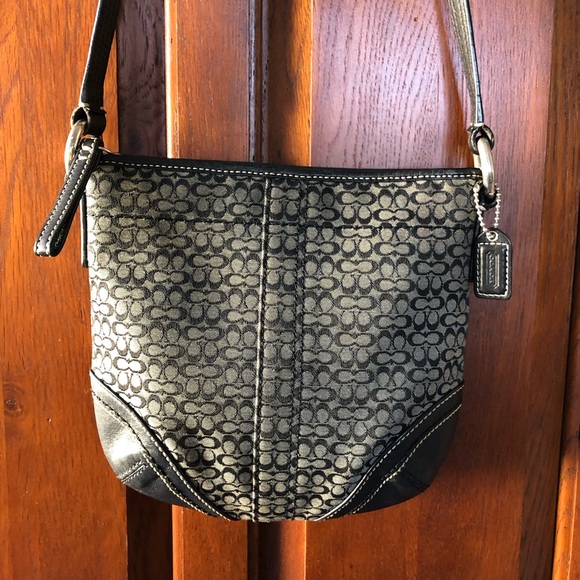 Coach Handbags - 🌺$20🌺  Coach Vintage Soho Mini Swingpack